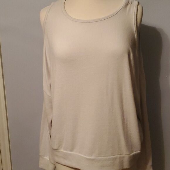 Comfy Cold Shoulder Top - Picture 2 of 3